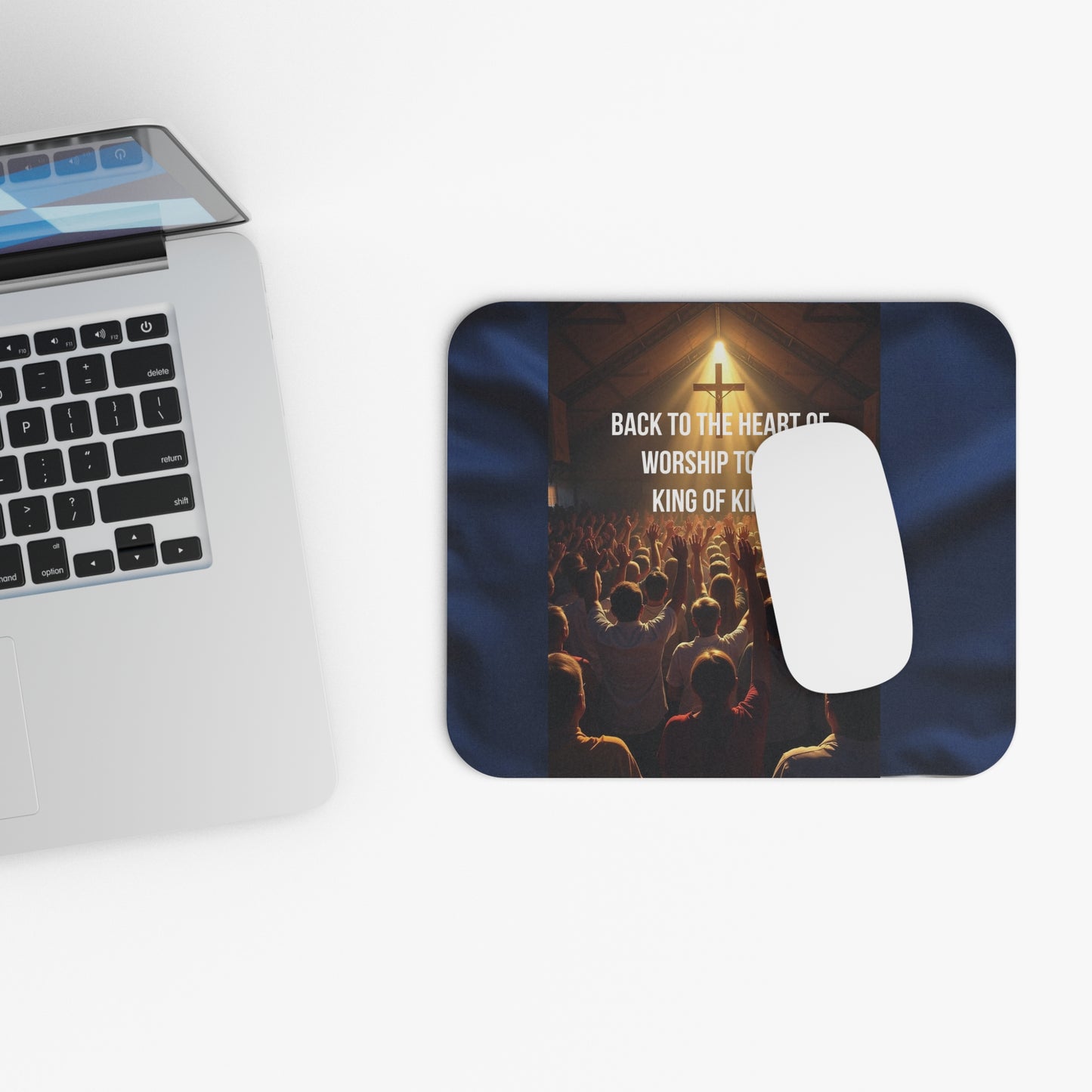 Worship Crowd Mouse Pad – "Back to the Heart of Worship to the King of Kings"